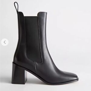 & Other Stories soft square heeled ankle boots in black - US 7